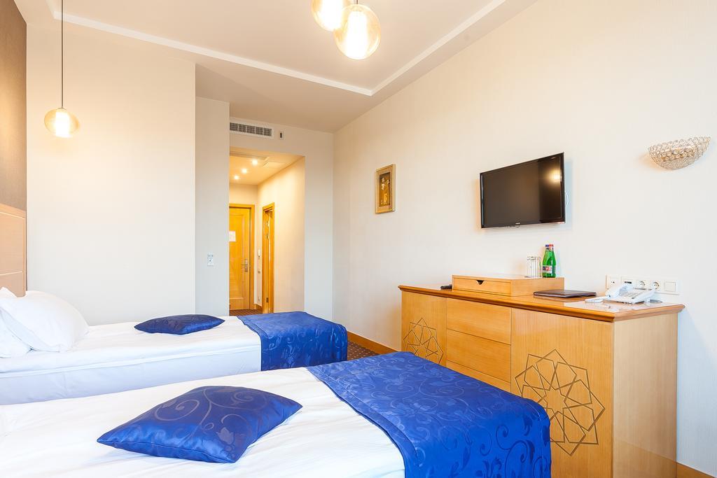 Ark Palace Hotel & Spa Odessa Ngoại thất bức ảnh