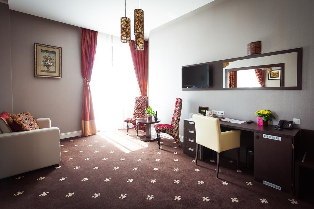 Ark Palace Hotel & Spa Odessa Ngoại thất bức ảnh